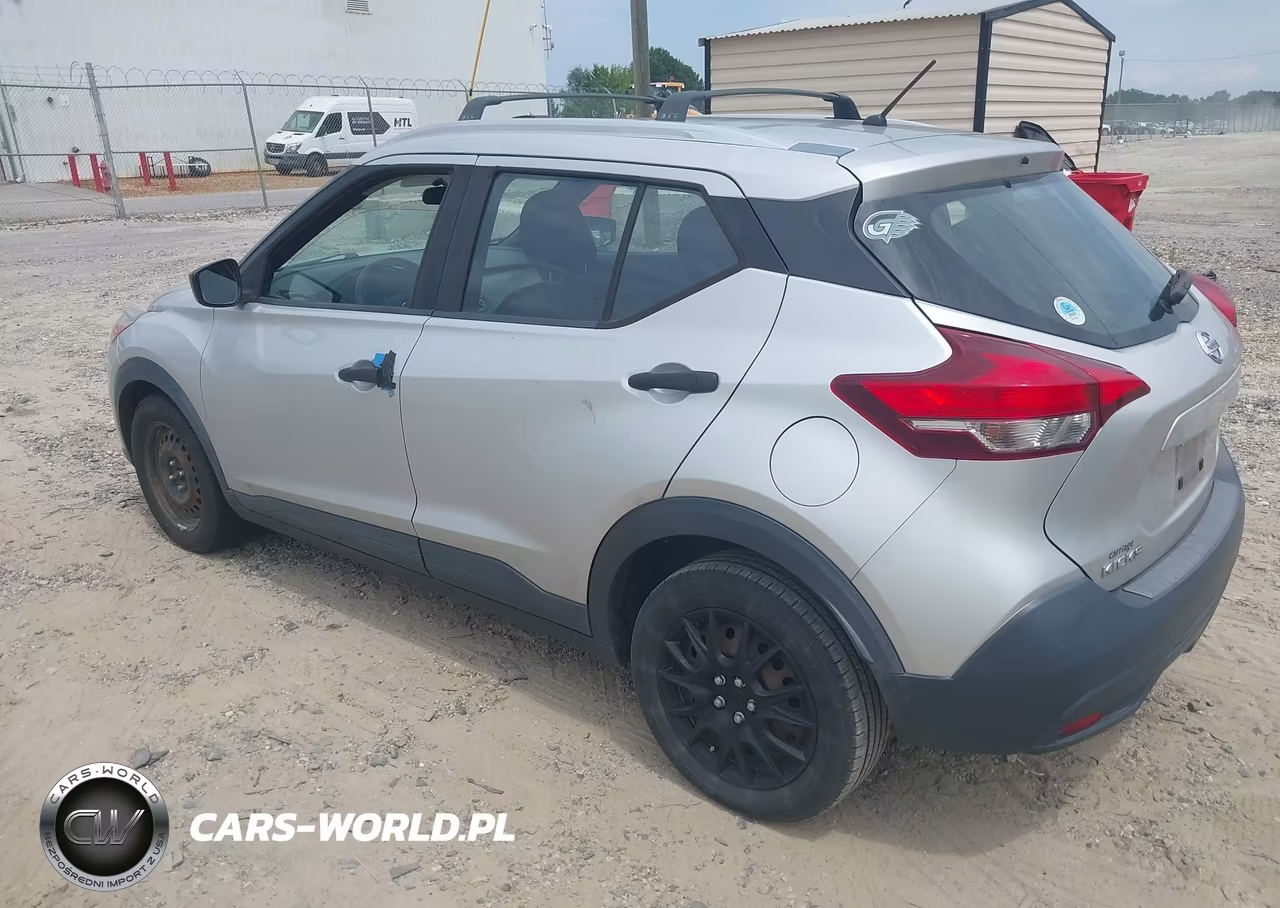 2018 Nissan Kicks S VIN:3N1CP5CU4JL534548 - 3