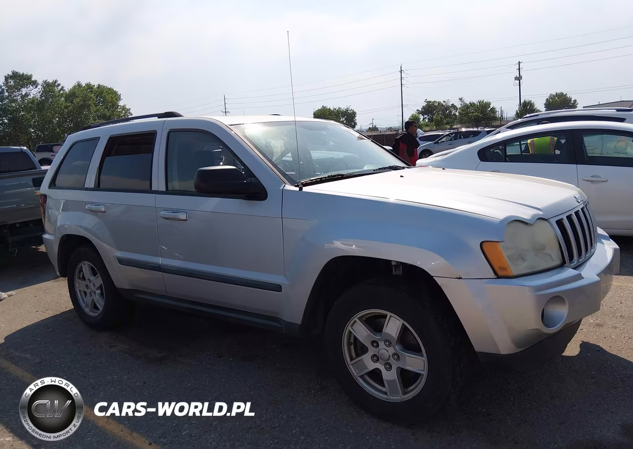 2007 Jeep Grand Cherokee Laredo VIN:1J8GR48K77C568815 - 13