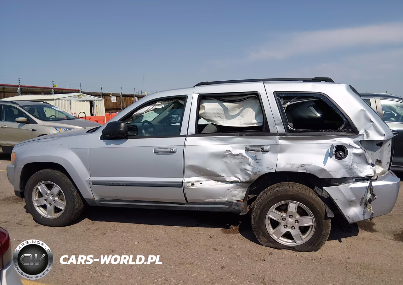 2007 Jeep Grand Cherokee Laredo VIN:1J8GR48K77C568815 - 14