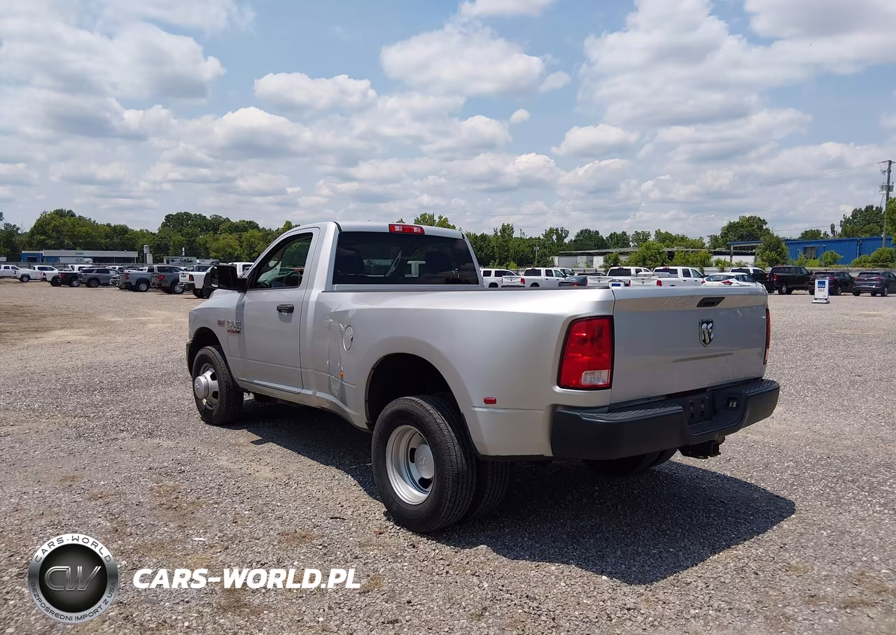 2018 Ram 3500 Tradesman 4X2 8' Box VIN:3C63RPAJ5JG383604 - 3