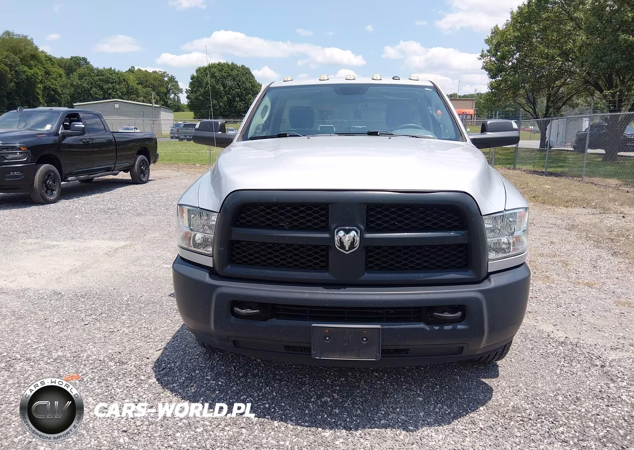 2018 Ram 3500 Tradesman 4X2 8' Box VIN:3C63RPAJ5JG383604 - 6
