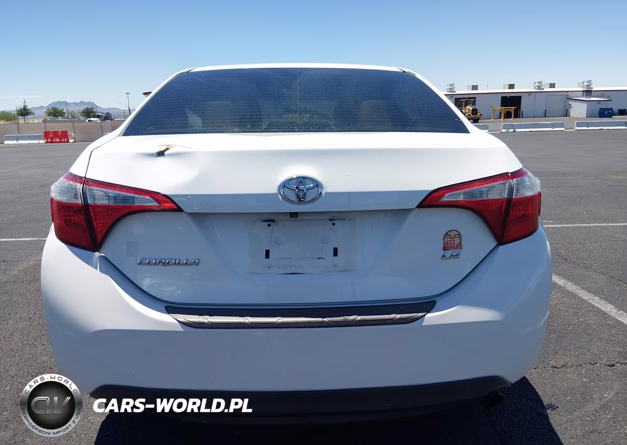 2015 Toyota Corolla Le VIN:5YFBURHE6FP218329 - 17