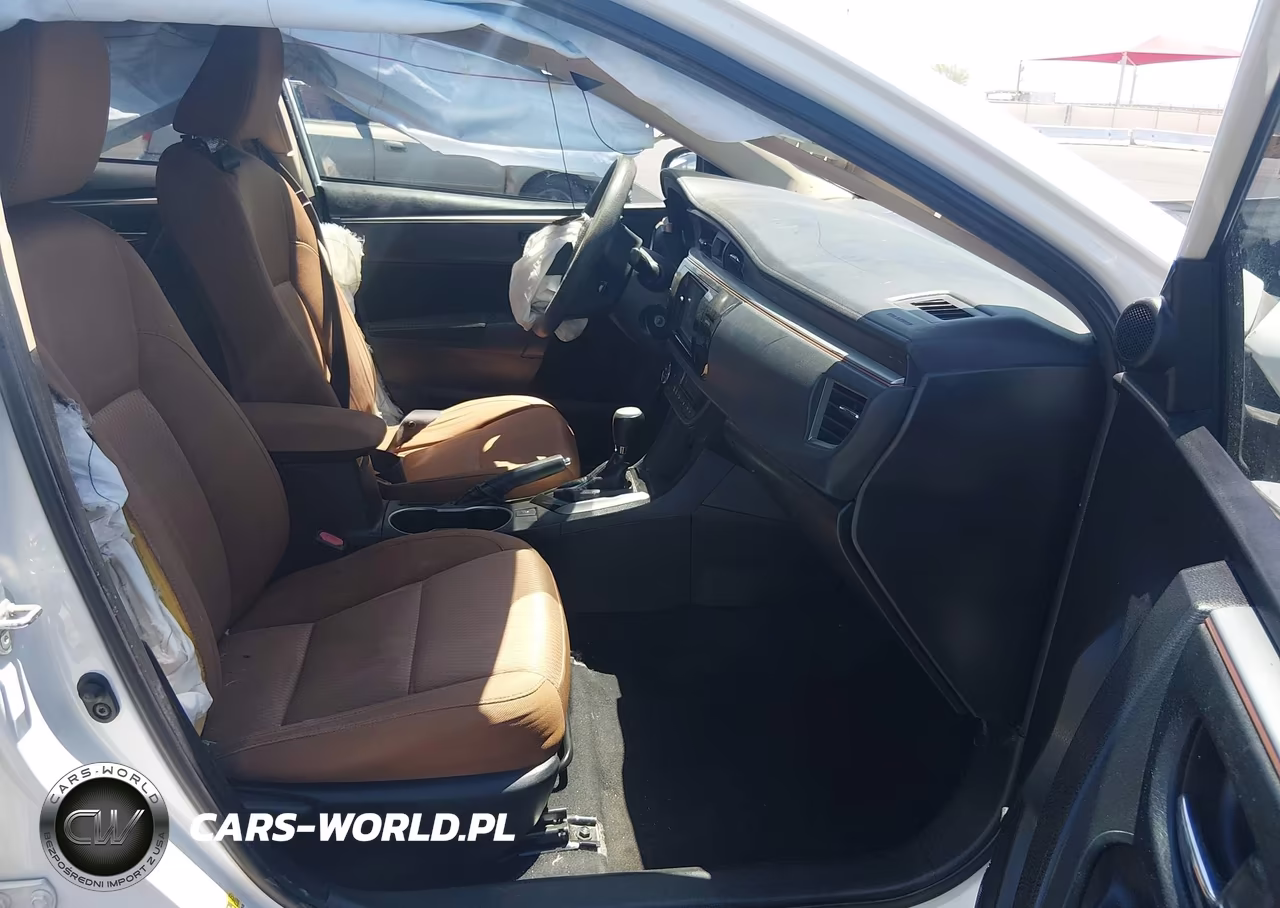2015 Toyota Corolla Le VIN:5YFBURHE6FP218329 - 5