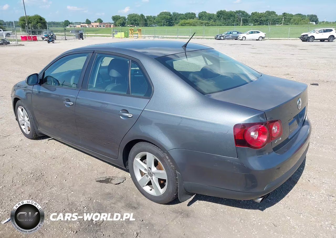 2010 Volkswagen Jetta Limited Edition VIN:3VWRX7AJ7AM124149 - 3