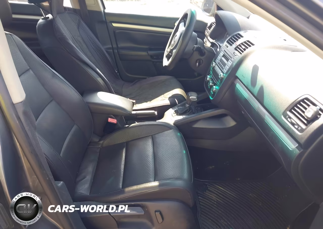 2010 Volkswagen Jetta Limited Edition VIN:3VWRX7AJ7AM124149 - 5