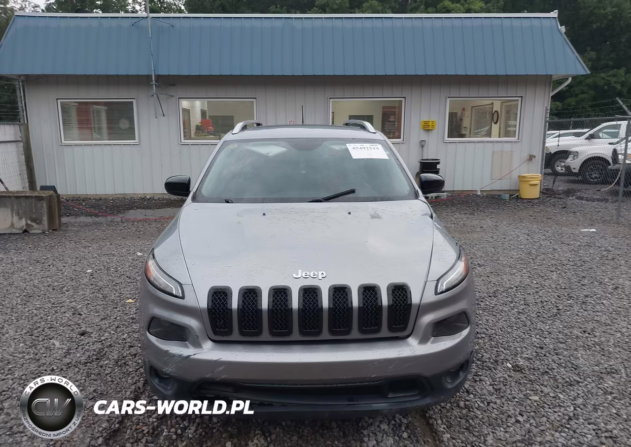 2017 Jeep Cherokee Latitude VIN:1C4PJLCB3HW596272 - 13