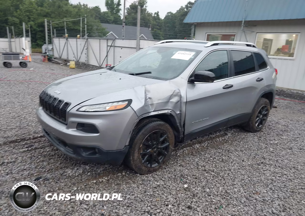 2017 Jeep Cherokee Latitude VIN:1C4PJLCB3HW596272 - 2