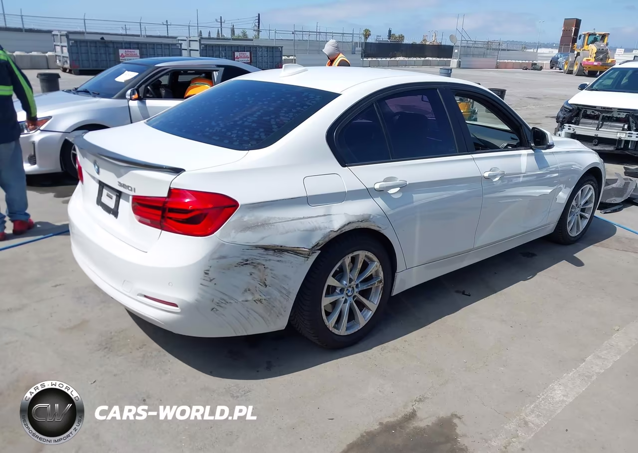 2016 BMW 320I VIN:WBA8E1G58GNT99276 - 4