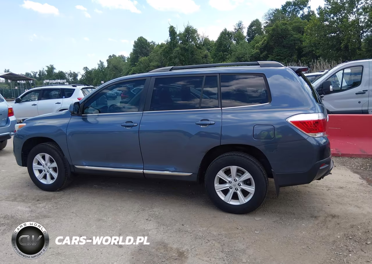2011 Toyota Highlander Base V6 VIN:5TDBK3EH2BS076838 - 14