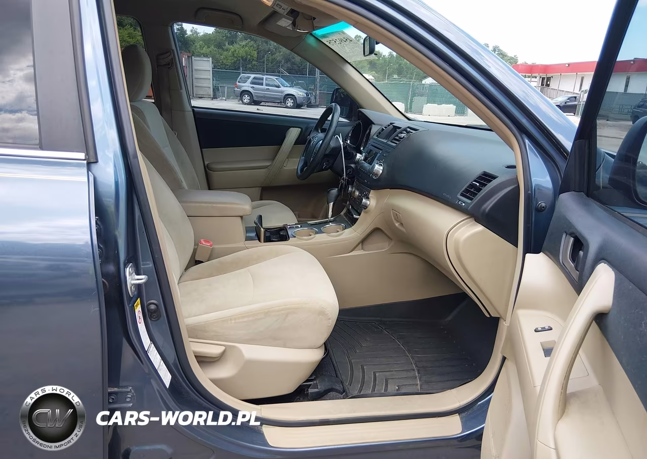 2011 Toyota Highlander Base V6 VIN:5TDBK3EH2BS076838 - 5