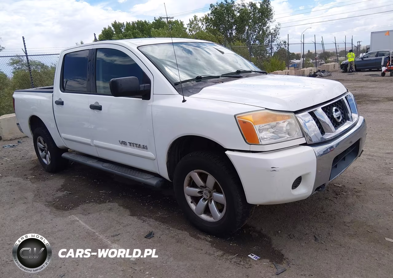 2013 Nissan Titan Sv