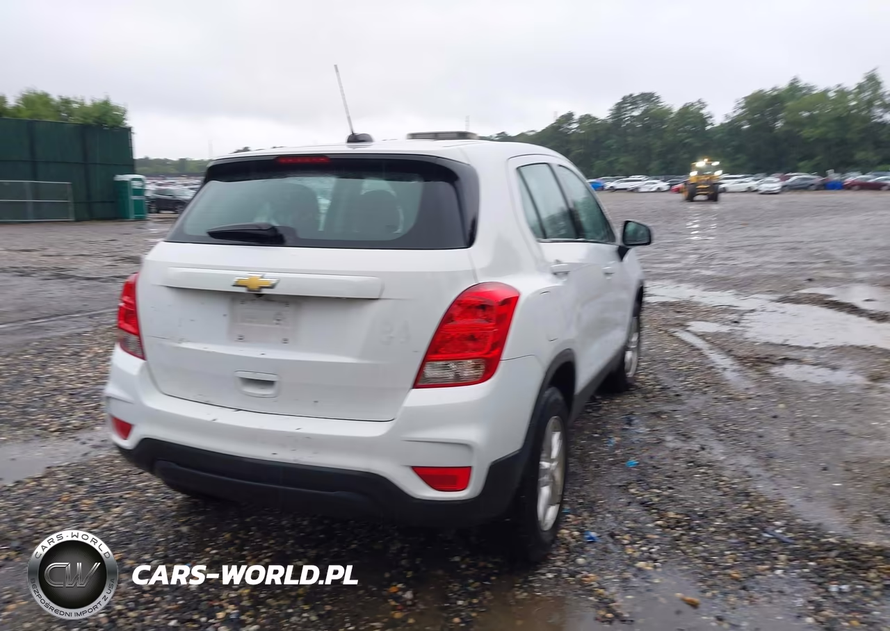 2019 Chevrolet Trax Ls VIN:3GNCJNSB9KL311462 - 4