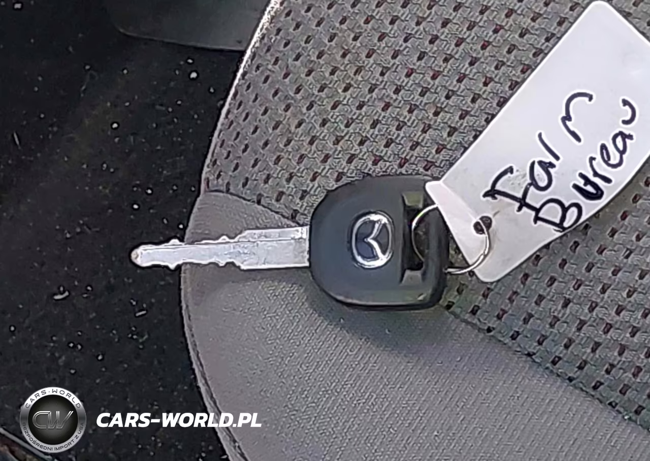 2007 Mazda Mazda3 S Sport VIN:JM1BK323171661861 - 11