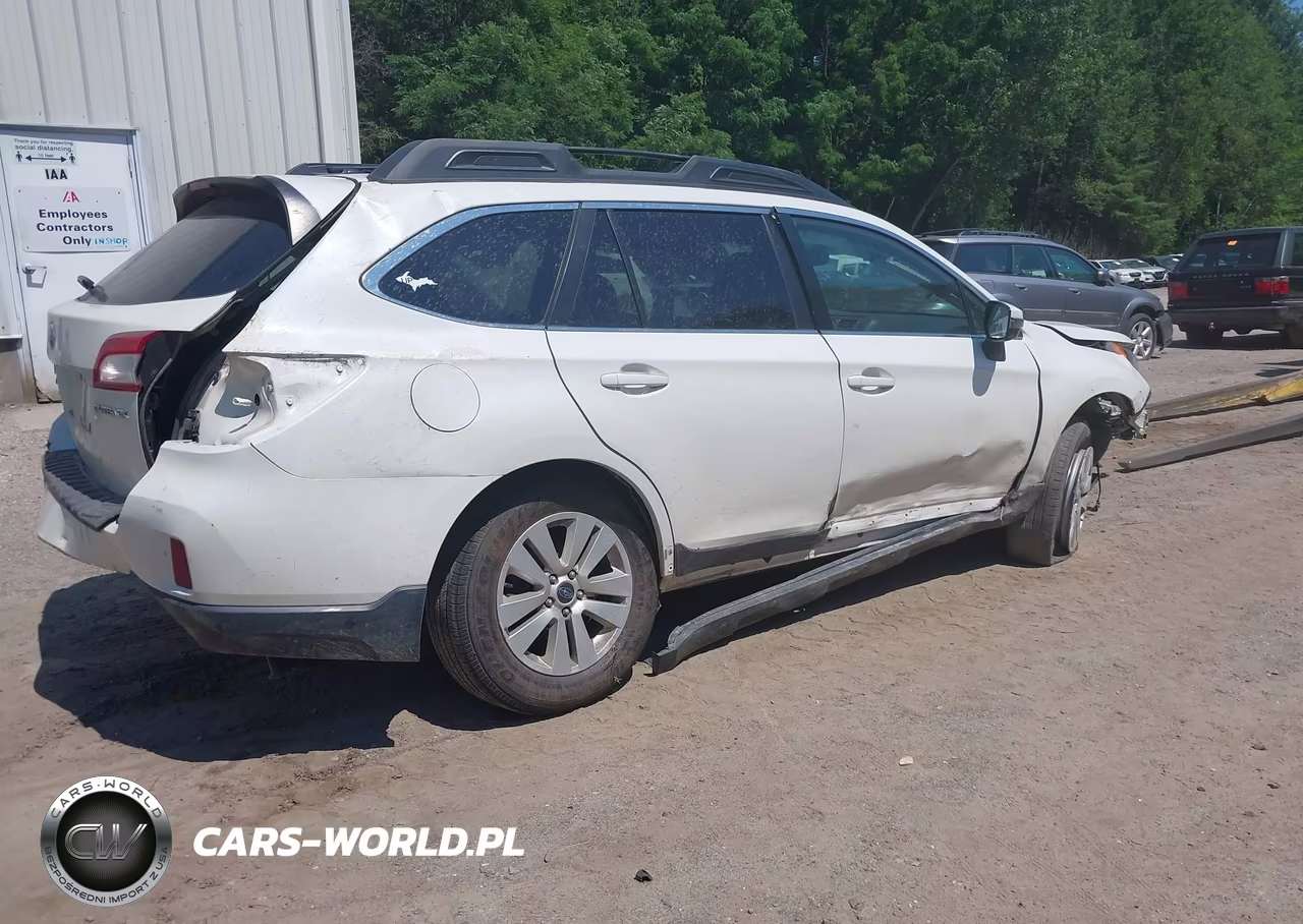 2015 Subaru Outback 2.5I Premium VIN:4S4BSBFC5F3343874 - 4