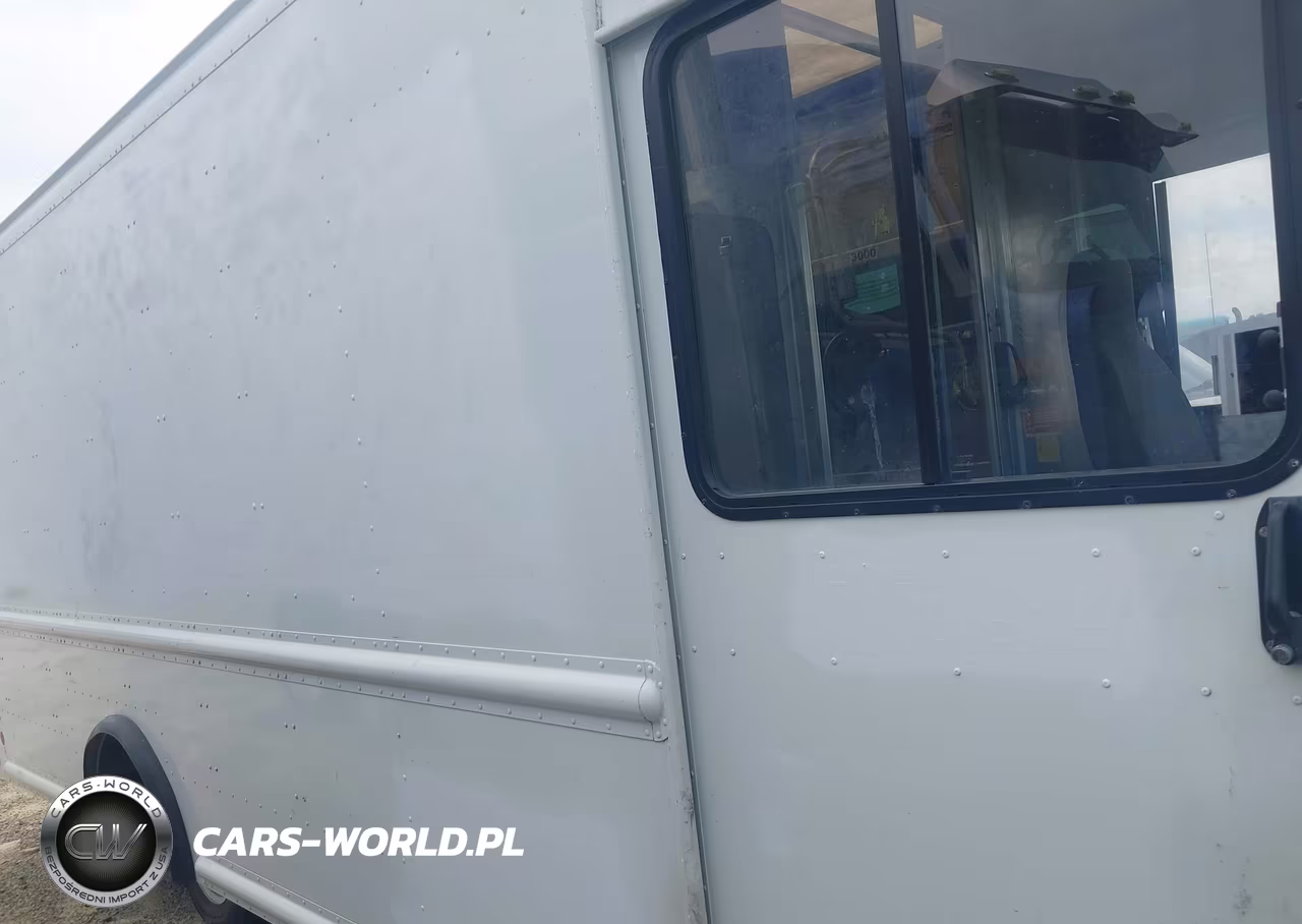 2019 Ford E-450 Stripped VIN:1FC3E4K63KDC57253 - 13