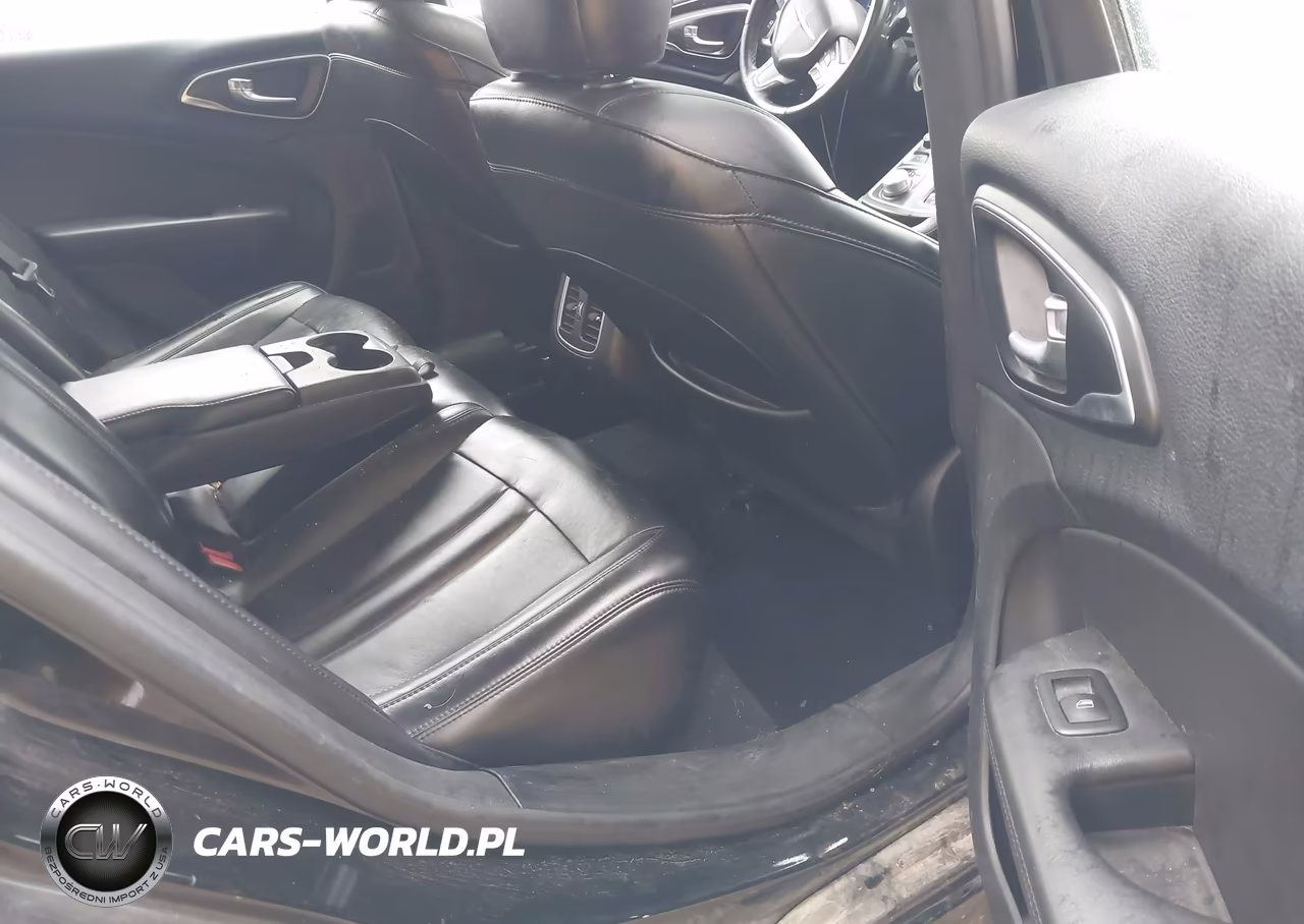 2016 Chrysler 200 C VIN:1C3CCCCB0GN147245 - 8