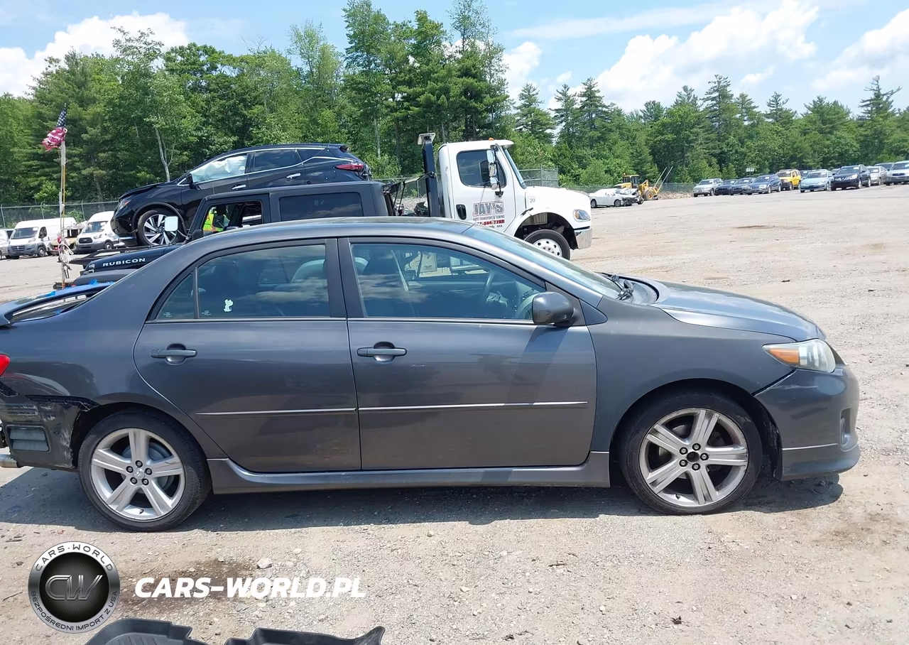 2013 Toyota Corolla S VIN:2T1BU4EE2DC026488 - 13