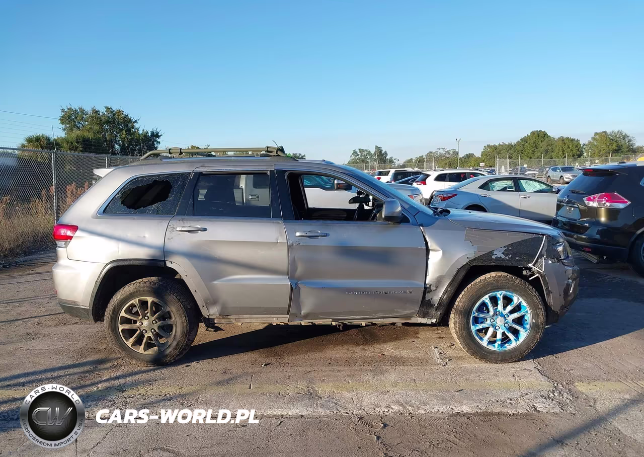 2014 Jeep Grand Cherokee Laredo VIN:1C4RJFAG4EC256392 - 13