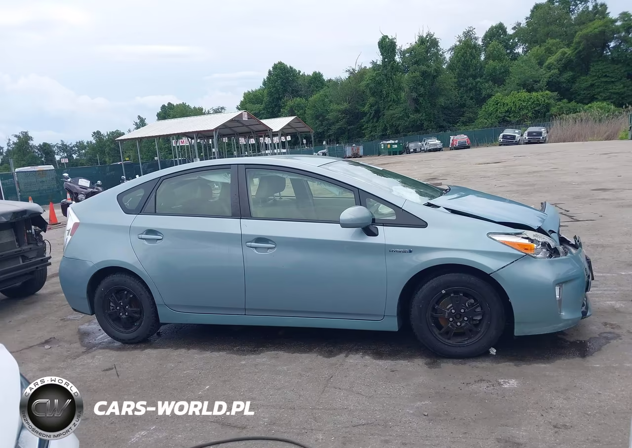 2015 Toyota Prius Four VIN:JTDKN3DUXF1889823 - 13