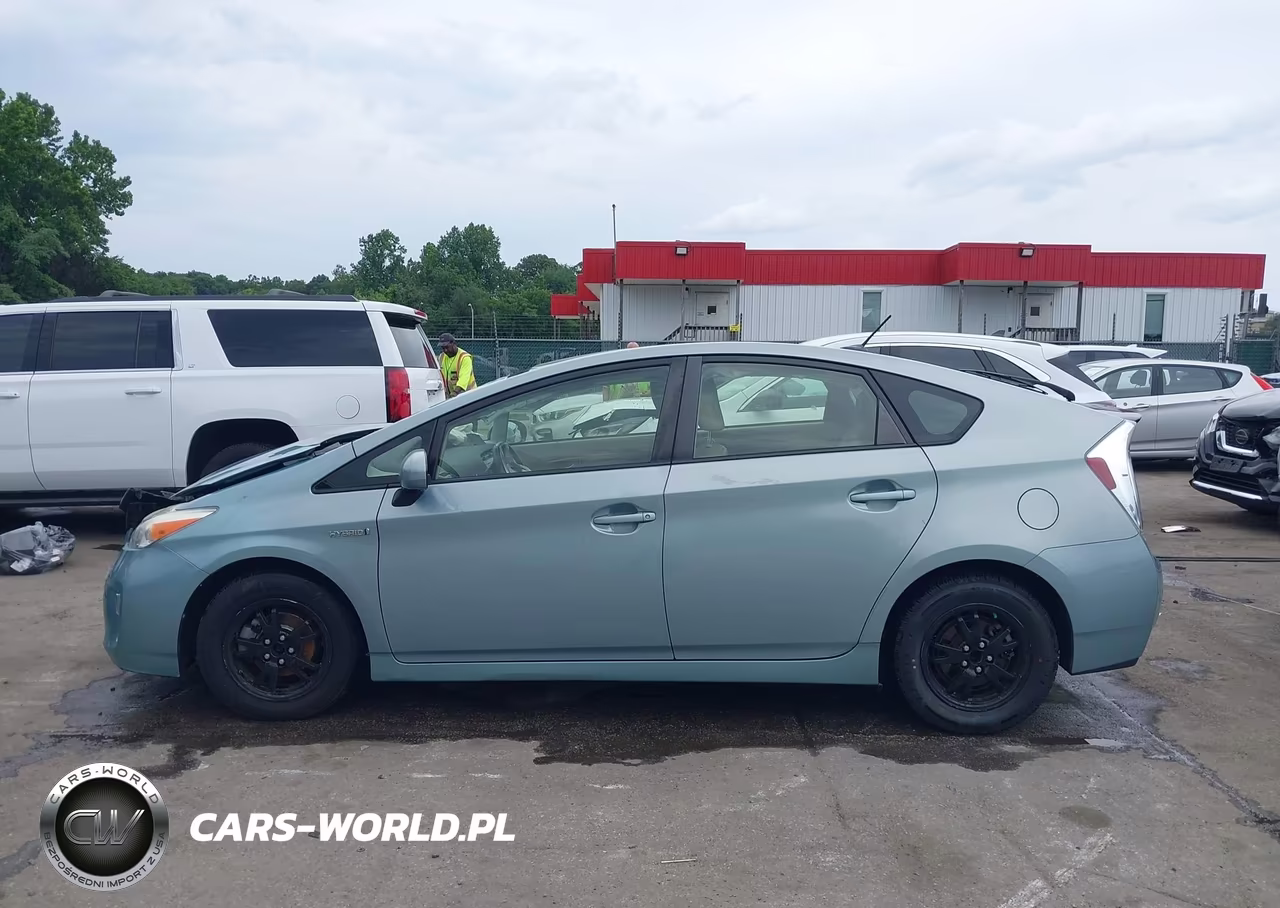 2015 Toyota Prius Four VIN:JTDKN3DUXF1889823 - 14