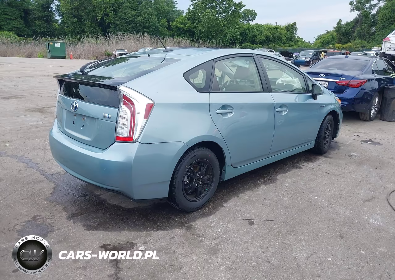 2015 Toyota Prius Four VIN:JTDKN3DUXF1889823 - 4