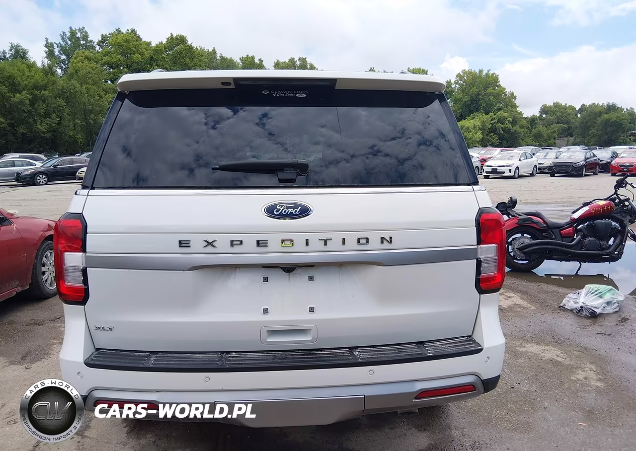 2024 Ford Expedition Xlt VIN:1FMJU1J84REA77694 - 16