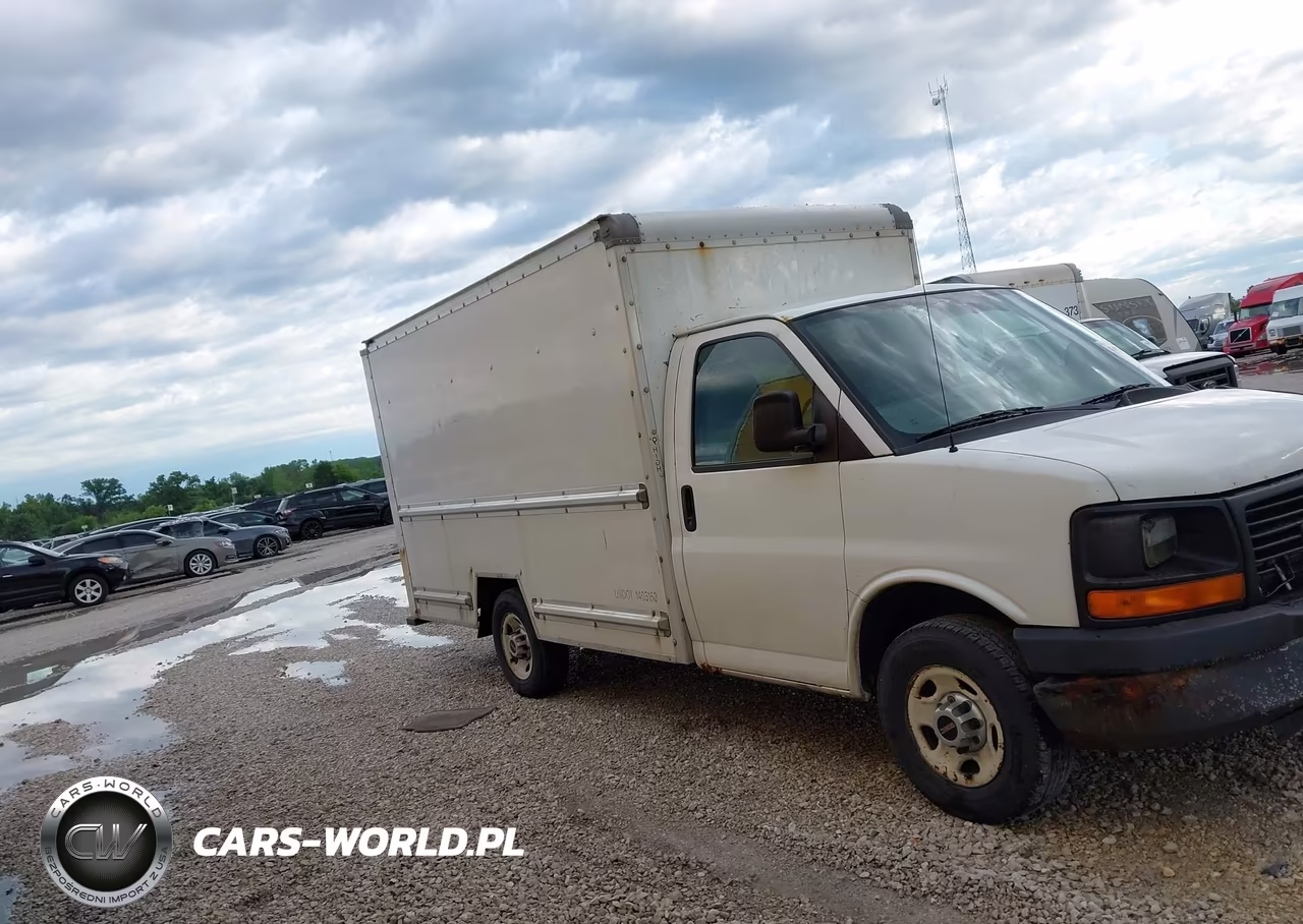 2010 GMC Savana Cutaway Work Van VIN:1GD1G2BA5A1900241 - 12