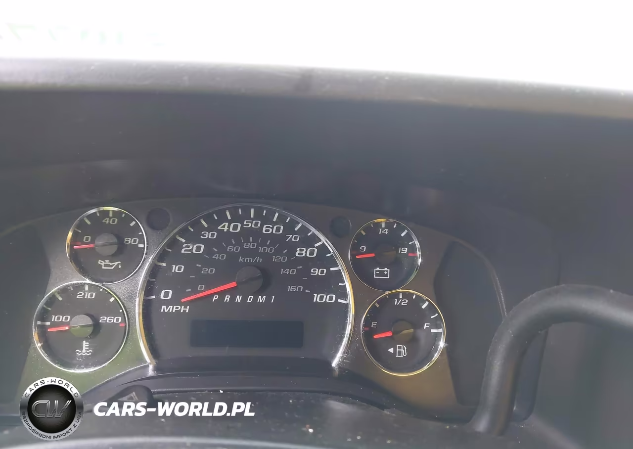 2010 GMC Savana Cutaway Work Van VIN:1GD1G2BA5A1900241 - 5
