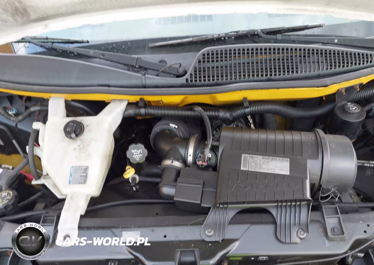 2010 GMC Savana Cutaway Work Van VIN:1GD1G2BA5A1900241 - 9