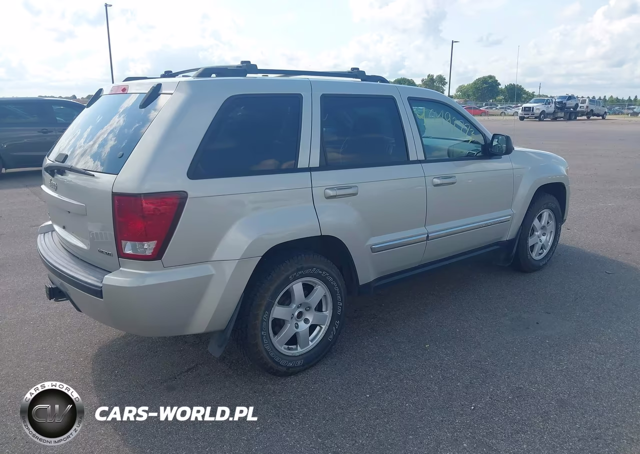 2010 Jeep Grand Cherokee Laredo VIN:1J4RR4GT0AC143951 - 4
