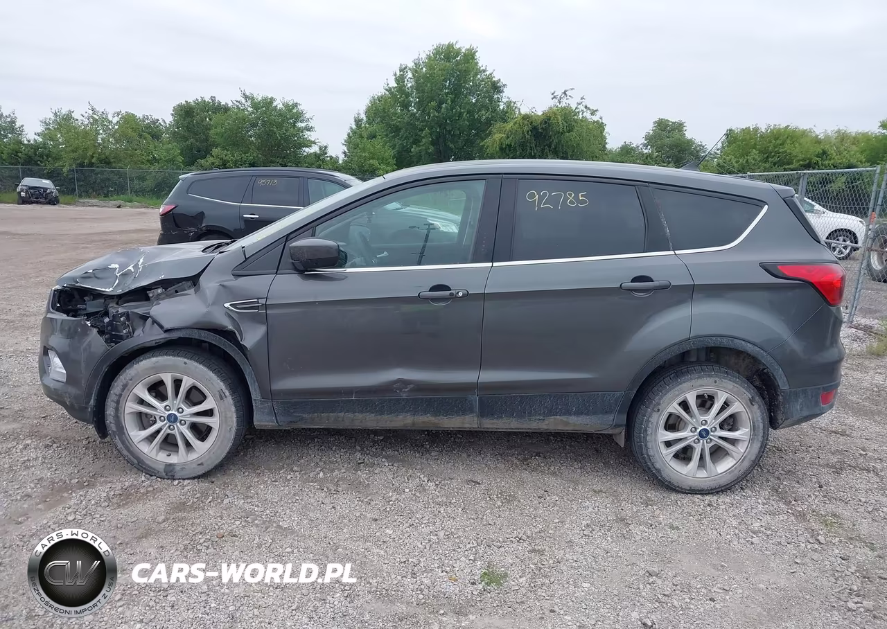 2019 Ford Escape Se VIN:1FMCU9GDXKUA54329 - 14