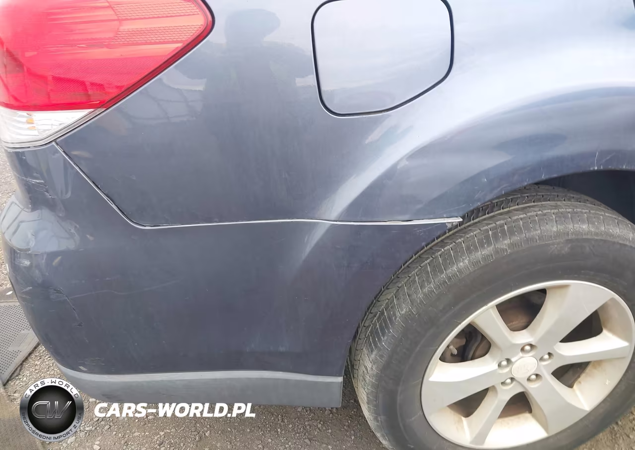 2013 Subaru Outback 2.5I Premium VIN:4S4BRBBC3D3280918 - 13