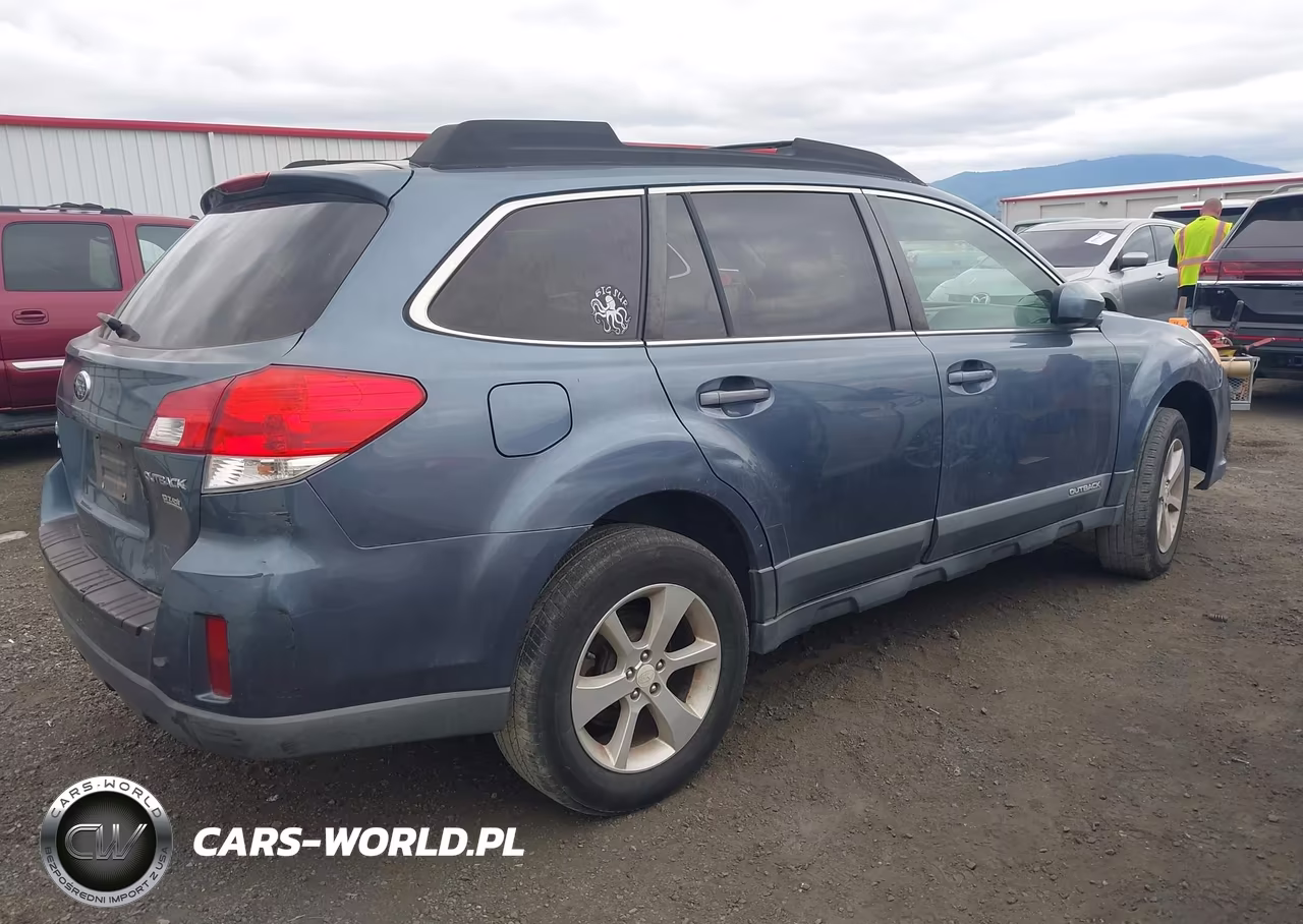 2013 Subaru Outback 2.5I Premium VIN:4S4BRBBC3D3280918 - 4