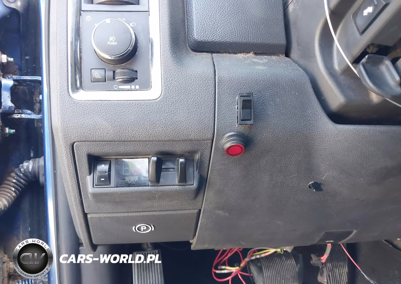 2011 Ram Ram 3500 Laramie VIN:3D73Y4CL2BG635082 - 12
