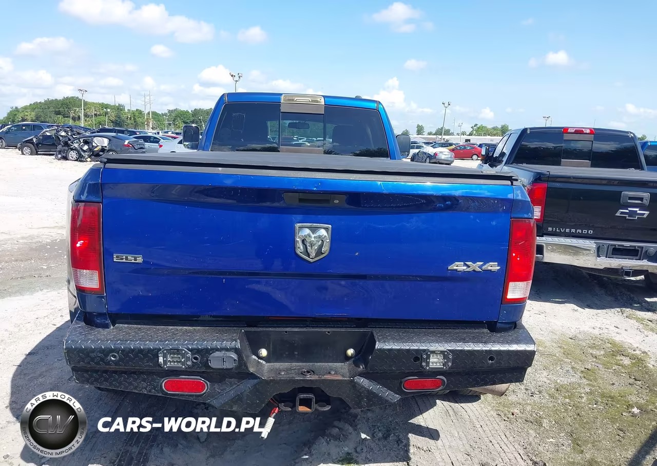 2011 Ram Ram 3500 Laramie VIN:3D73Y4CL2BG635082 - 17