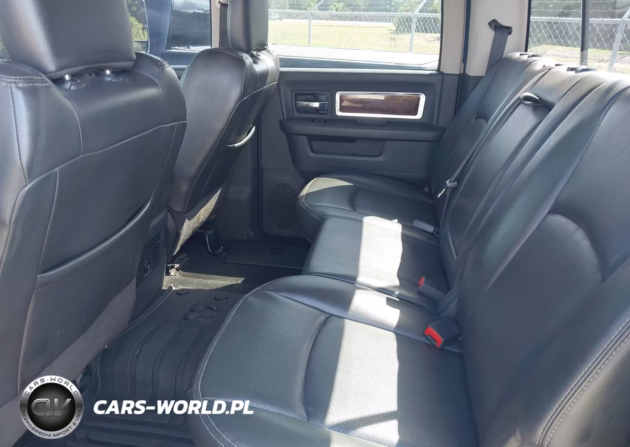 2011 Ram Ram 3500 Laramie VIN:3D73Y4CL2BG635082 - 6