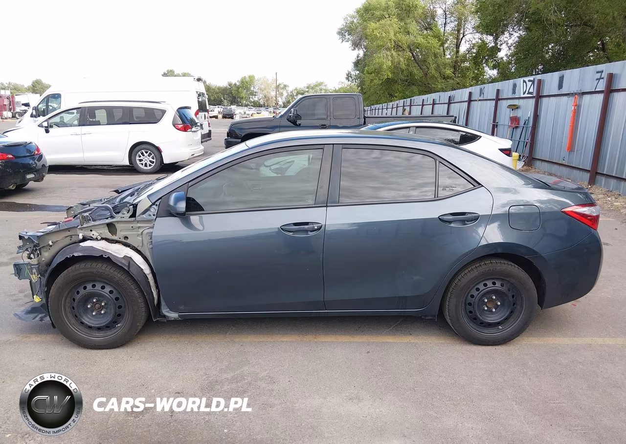 2016 Toyota Corolla Le VIN:2T1BURHE2GC595113 - 14