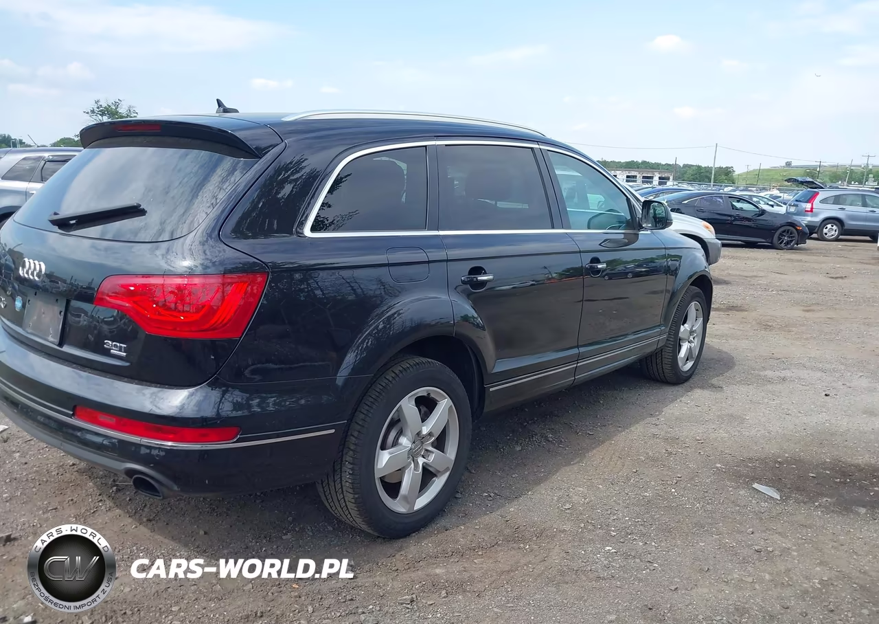2015 Audi Q7 3.0T Premium VIN:WA1LGAFE1FD010081 - 4