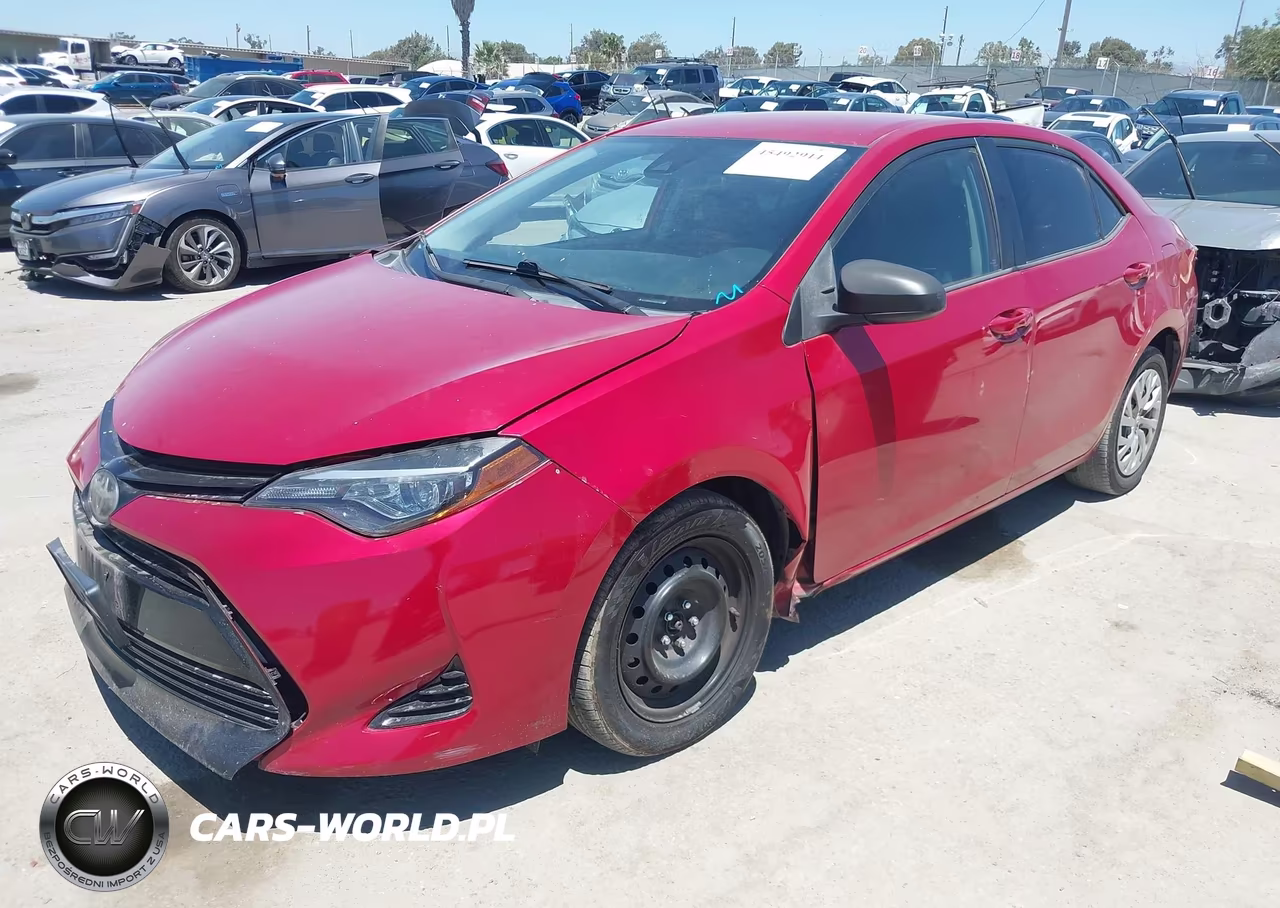 2018 Toyota Corolla Le VIN:5YFBURHE9JP827407 - 2