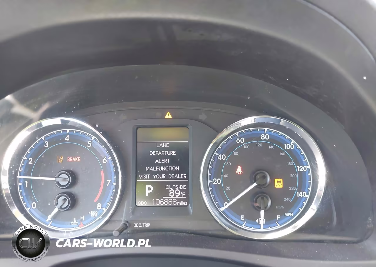 2018 Toyota Corolla Le VIN:5YFBURHE9JP827407 - 7