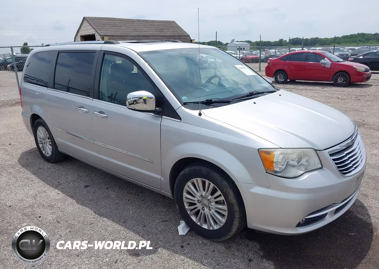 2012 Chrysler Town & Country Limited – zdjęcie 1 z 11