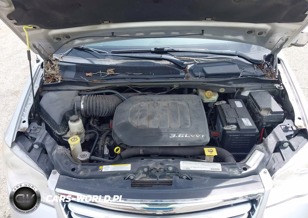2012 Chrysler Town & Country Limited VIN:2C4RC1GG4CR185252 - 10