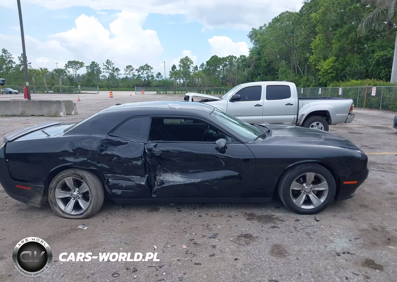 2019 Dodge Challenger Sxt VIN:2C3CDZAG9KH560829 - 13