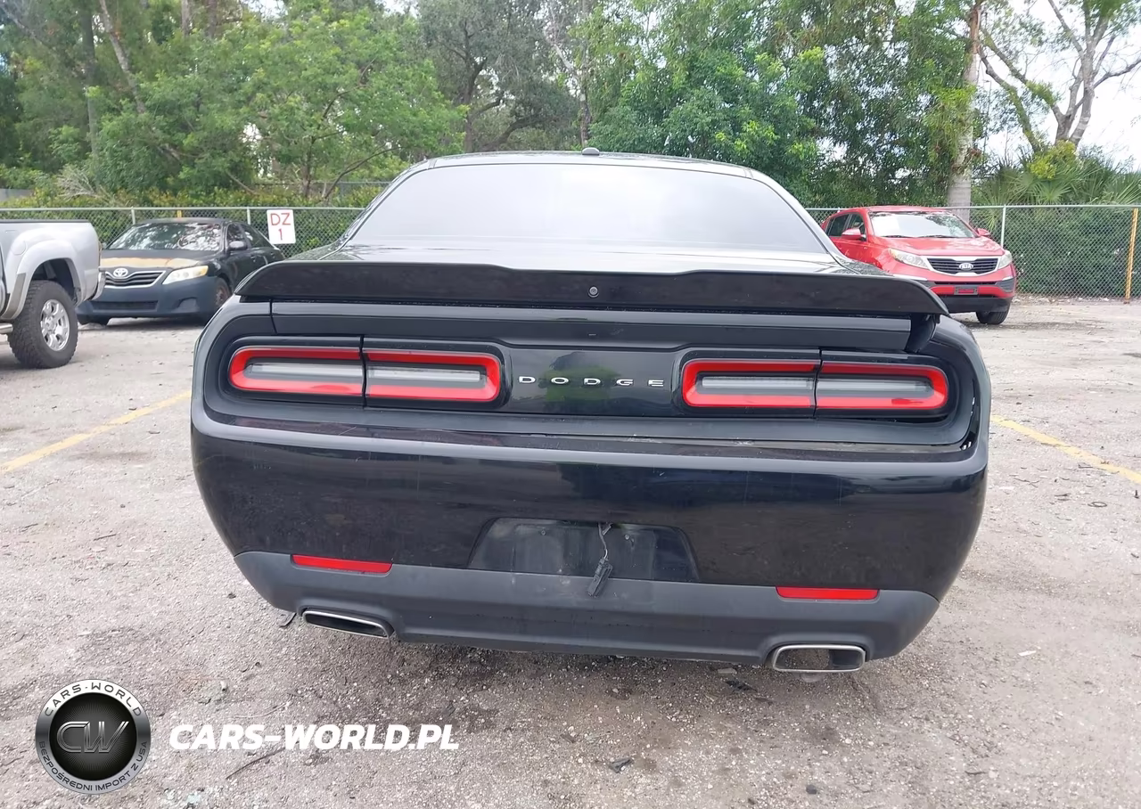 2019 Dodge Challenger Sxt VIN:2C3CDZAG9KH560829 - 16