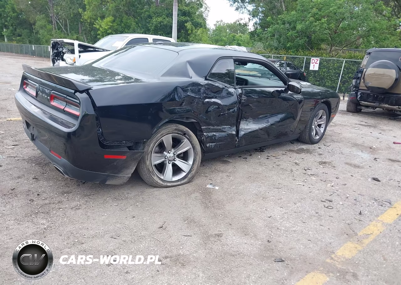 2019 Dodge Challenger Sxt VIN:2C3CDZAG9KH560829 - 4