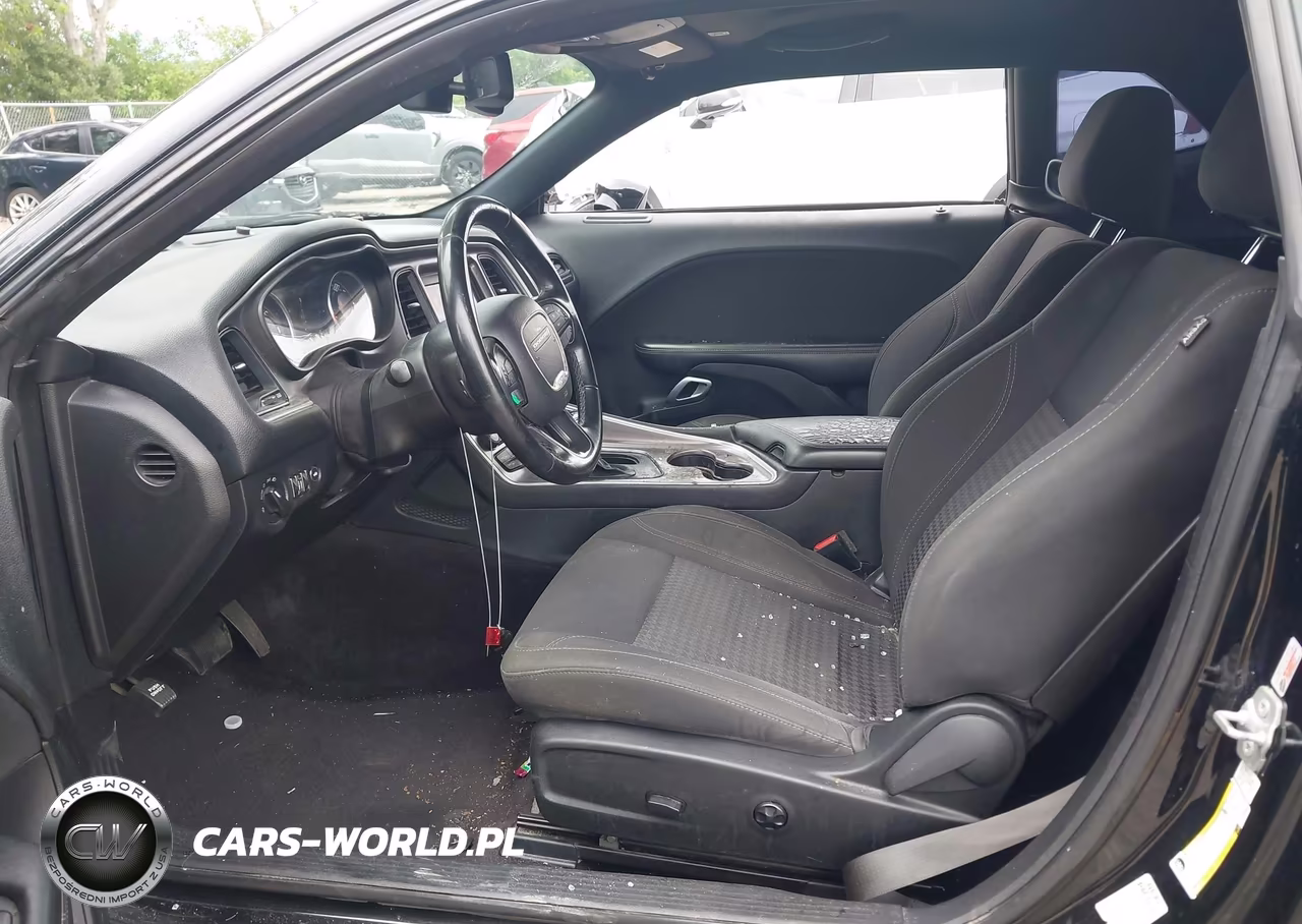 2019 Dodge Challenger Sxt VIN:2C3CDZAG9KH560829 - 5