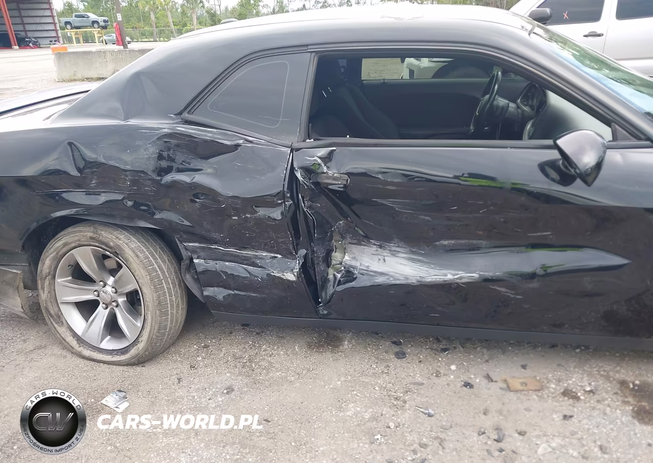 2019 Dodge Challenger Sxt VIN:2C3CDZAG9KH560829 - 6