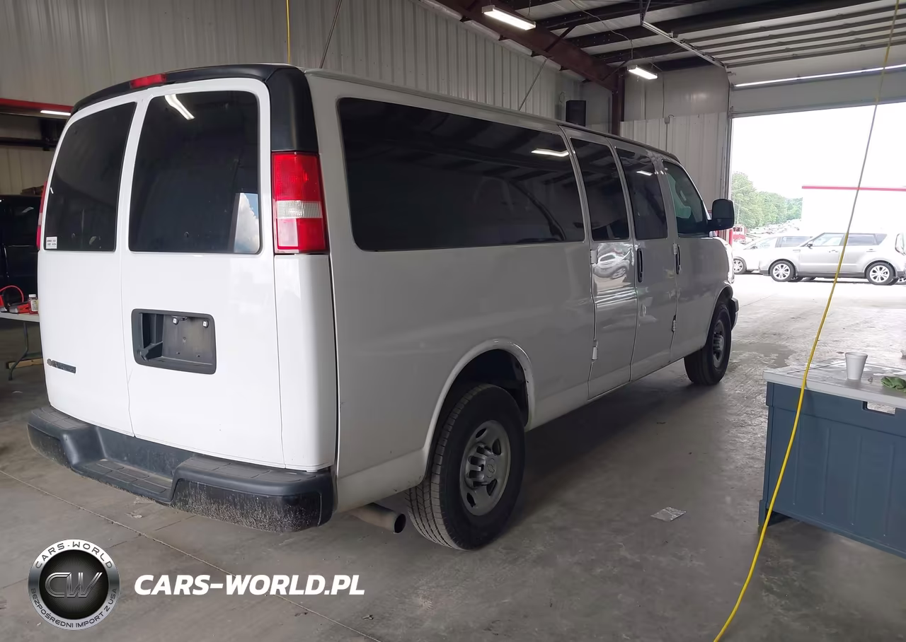 2019 Chevrolet Express 3500 Ls VIN:1GAZGNFG1K1279095 - 4