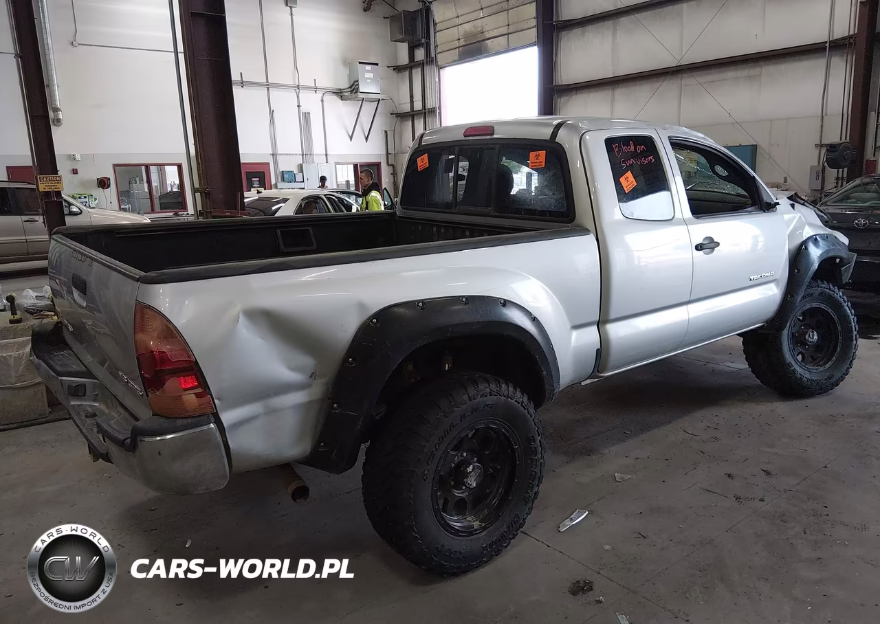 2006 Toyota Tacoma Base V6 VIN:5TEUU42N26Z213529 - 4