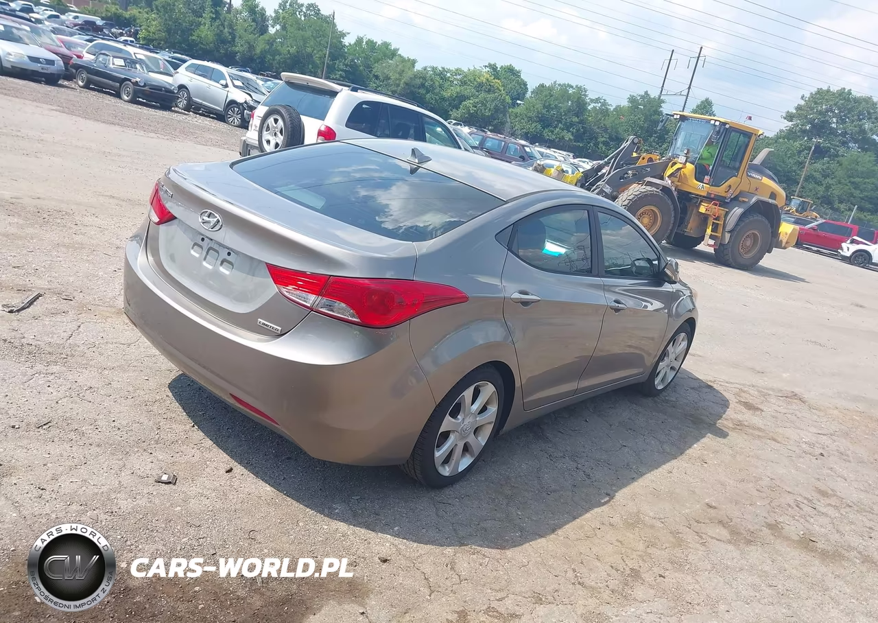 2013 Hyundai Elantra Limited VIN:5NPDH4AE6DH269611 - 4